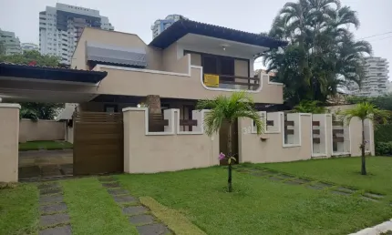 Casa no Condomínio Santa Lúcia - Barra da Tijuca - Rio de Janeiro - RJ