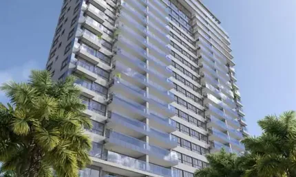 Barra da Tijuca- Apartamento com 4 suítes, varanda e 3 vagas de garagem