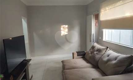 Casa com piscina de  3 quartos à venda em Piratininga - RJ