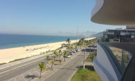 3 suítes com vista mar com varanda gourmet e 2 vagas de garagem