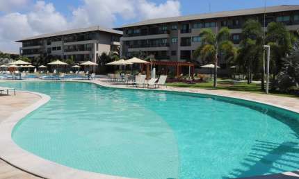 Excelente apartamento em condomínio Beira Mar, com 65,00m² de área útil.