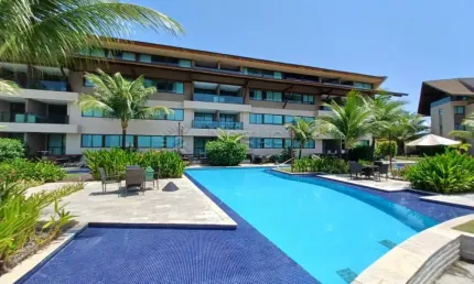 Excelente apartamento mobiliado localizado na praia de Muro Alto com 63,90m² de área útil.