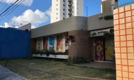 Excelente ponto comercial amplo no bairro do espinheiro próximo a agamenon magalhães