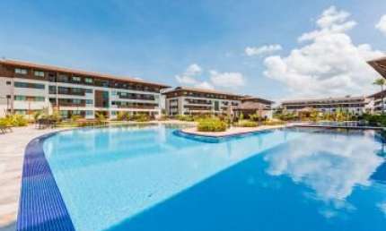 Excelente apartamento mobiliado com varanda localizado na praia do Cupe