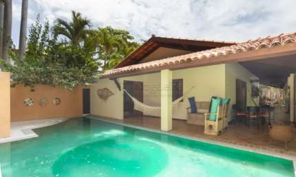 Excelente casa duplex totalmente mobiliada beira mar na Praia dos Carneiros.