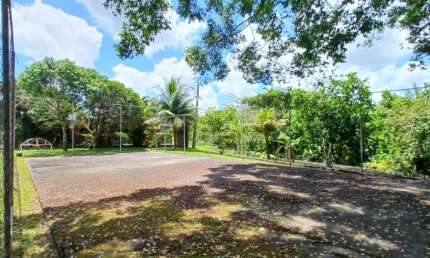 Excelente casa em condominio localizado em Aldeia com 175m².