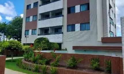 onheça o Sobrado Carlos Pena Filho, localizado em Apipucos, uma das áreas mais arborizada