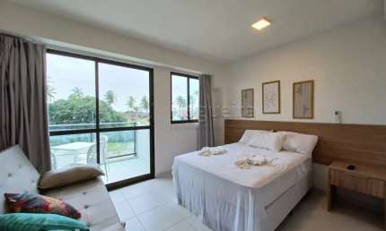 Apartamento mobiliado com excelente localização em Muro Alto, próximo ao mar.