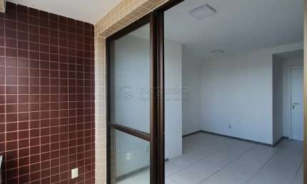 Excelente apartamento localizado em Candeias, com 61,82² de área útil.