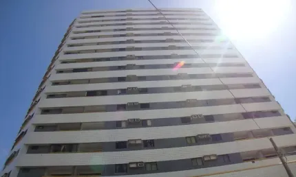 Apartamento com 02 quartos c/ dependência em boa viagem-recife/pe