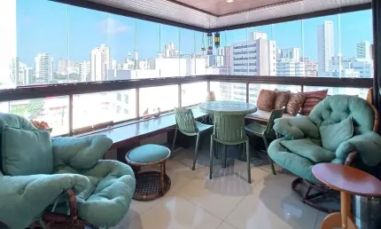 Excelente apartamento com 167,87m² de área privativa