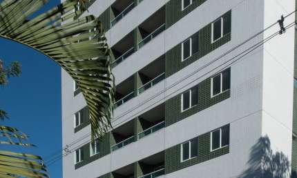 APARTAMENTO COM 03 QUARTOS EM CASA AMARELA-RECIFE/PE