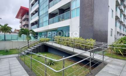 Apartamento com excelente localização na Avenida Boa Viagem.