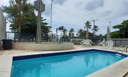 Flat Beira-Mar no Pina com Vista Incrível – 1 Quarto, Vaga e Lazer!