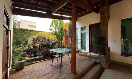 Casa com 1 dormitório à venda, 250 m² por R$ 690.000,00 - Santa Luiza - Varginha/MG