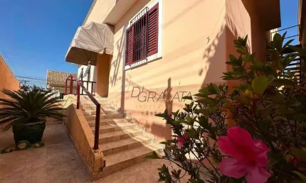 Casa com 4 dormitórios à venda, 342 m² por R$ 1.130.000,00 - Rezende - Varginha/MG