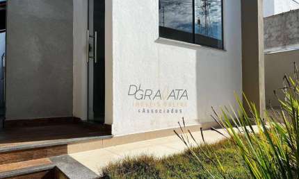Casa com 3 dormitórios à venda, 85 m² por R$ 400.000,00 - Alto dos Pinheiros - Varginha/MG