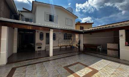 Casa com 5 quartos à venda, 317 m² por R$ 680.000 - Jardim Andere - Varginha/MG