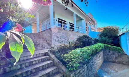 Casa com 4 dormitórios à venda, 300 m² por R$ 1.780.000,00 - Campos Elíseos - Varginha/MG
