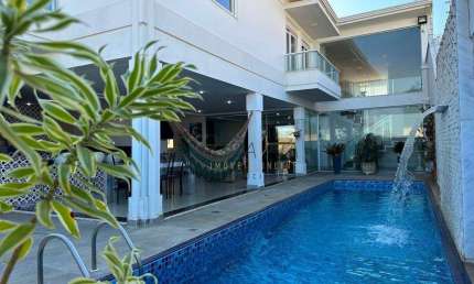 Casa com 3 dormitórios à venda, 400 m² por R$ 2.000.000,00 - Vila Paiva - Varginha/MG