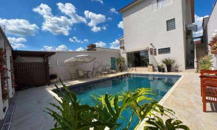 Casa com 4 dormitórios à venda, 330 m² por R$ 1.500.000,00 - Parque Boa Vista - Varginha/MG