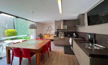 Casa com 5 quartos à venda, 350 m² por R$ 2.500.000 - Vila Pinto - Varginha/MG