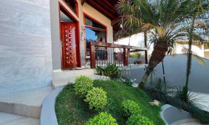 Casa com 3 dormitórios à venda, 312 m² por R$ 1.200.000,00 - Conjunto Residencial Jetcon - Varginha/MG