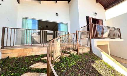 Casa com 3 dormitórios à venda, 142 m² por R$ 730.000,00 - Campos Elíseos - Varginha/MG