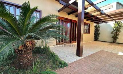Casa com 3 dormitórios à venda, 241 m² por R$ 790.000,00 - Jardim Vale dos Ipês - Varginha/MG