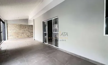 Casa com 3 dormitórios à venda, 187 m² por R$ 720.000,00 - Bom Pastor - Varginha/MG