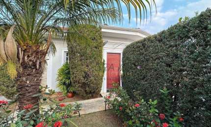 Casa com 4 dormitórios à venda, 230 m² por R$ 1.300.000,00 - Campos Elíseos - Varginha/MG
