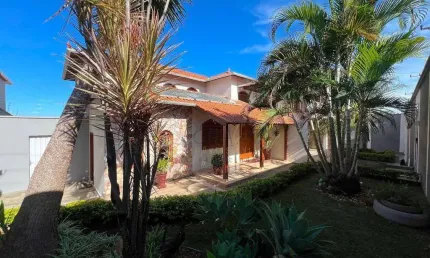 Casa com 5 dormitórios à venda, 400 m² por R$ 1.900.000 - Parque Boa Vista - Varginha/MG