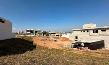 Terreno à venda, 360 m² por R$ 280.000 - Parque São José - Varginha/MG