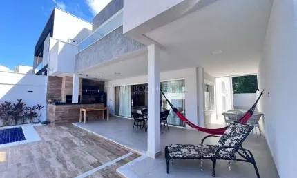 Vendo casa triplex no condomínio art life recreio com 4 quartos.