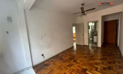 Apartamento com área de 76m², 02 quartos, 01 vaga de garagem, no Centro