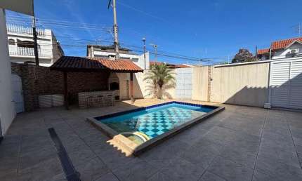 Casa com 4 quartos para alugar na Rua Carmópolis de Minas, Jardim Santa Clara, Guarulhos