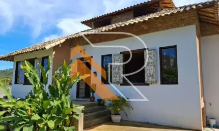 Casa com 4 quartos à venda na rua paraibuna, itaocaia valley (itaipuaçu), maricá, 221 m2 por r$ 800.000