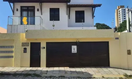 Casa com 4 dormitórios para alugar, 358 m² por R$ 6.532,00/ano - Lagoa Nova - Natal/RN