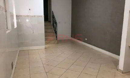 Sobrado com 233 m2, Jd. São Paulo. 850.000,00. 04 dorms, 01 suíte,  02 salas, churrasqueira, 02 vaga