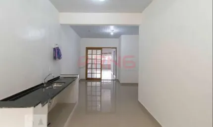 Casa com 3 quartos para alugar na Rua Clementino, 126, Vila Vitório Mazzei, São Paulo