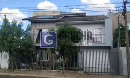 Sobrado à venda no bairro Pioneiros Catarinenses - Cascavel/PR