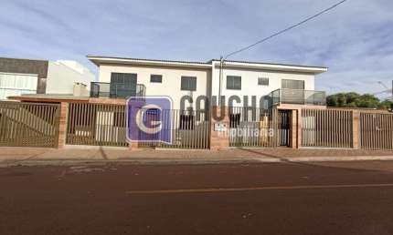 Sobrado à venda no bairro Pioneiros Catarinenses - Cascavel/PR