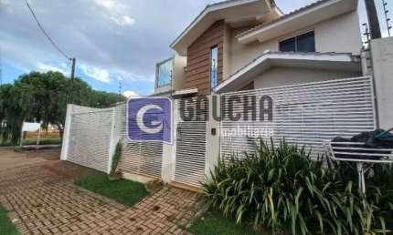 Casa com 3 quartos à venda no FAG, Cascavel 