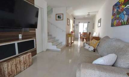 Casa com 3 dormitórios à venda, 150 m² por R$ 385.000,00 - Centro - Eusébio/CE