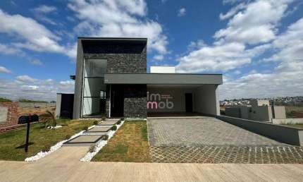 Casa Térrea no condomínio Villa Bela Vista com Área de Lazer e Vista para o Lago