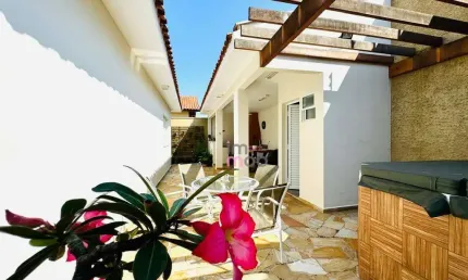 Casa com 3 dormitórios à venda, 237 m² por R$ 980.000,00 - Nova Piracicaba - Piracicaba/SP