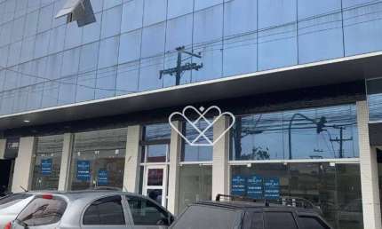 Loja de Esquina com 450m² e Mezanino na Avenida Dorival Cândido: Elevador e Localização Premium Inclusos