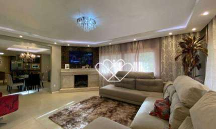 Encante-se com esta Espetacular Casa em Sítio com 7225,00m² de Pura Elegância!