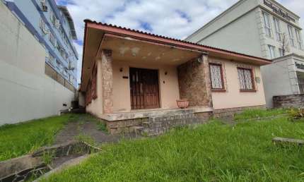 Casa comercial versátil à venda ou para locação no Centro de Gravataí