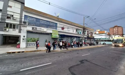 Aluguel de Ampla e Bem Localizada Loja Comercial em Gravataí